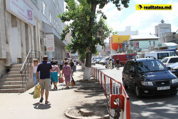 Улица Митрополита Варлаама кажется просторнее после изгнания продавцов