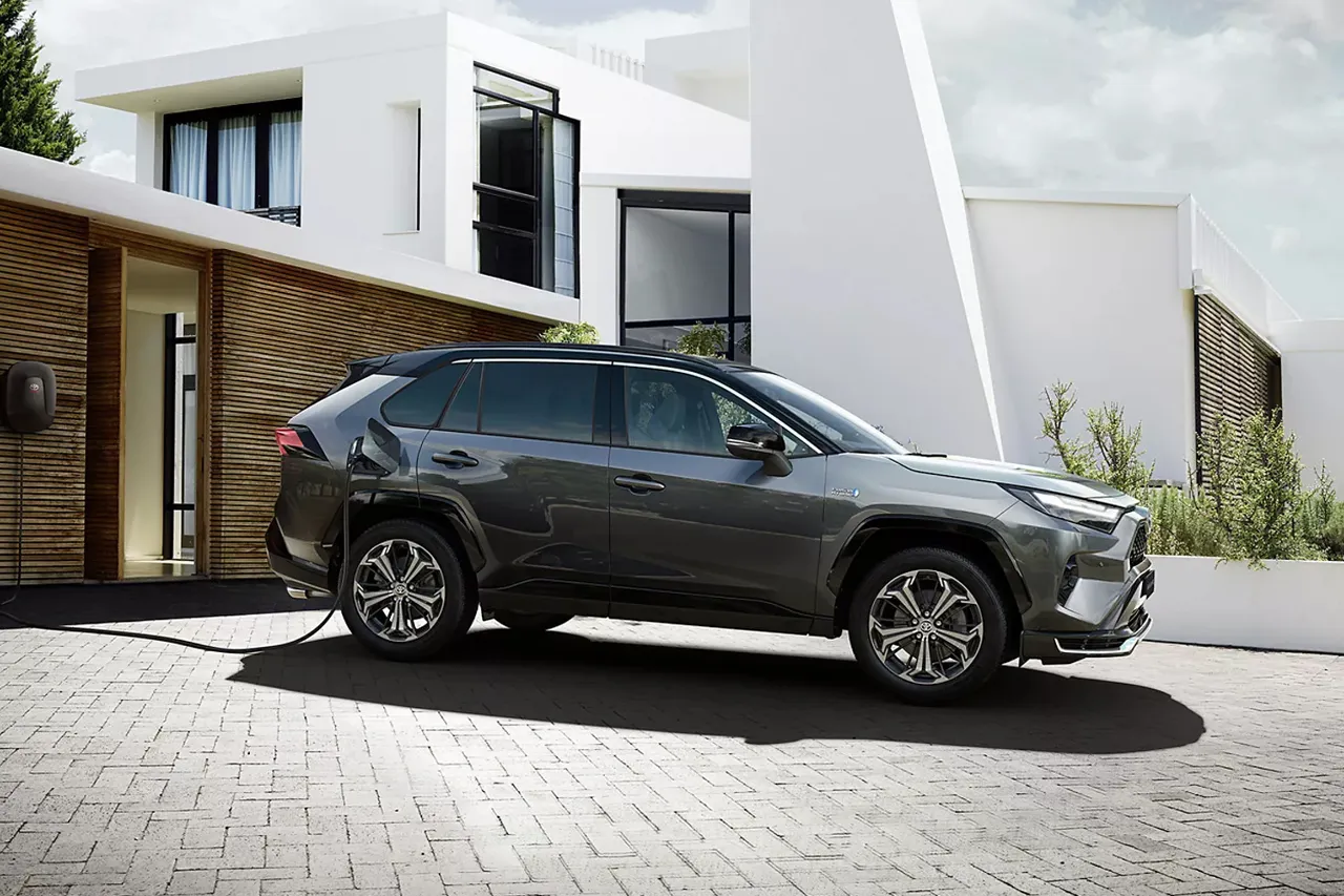 Toyota: Уникальное предложение на RAV4 PHEV со скидкой - 3.000 $