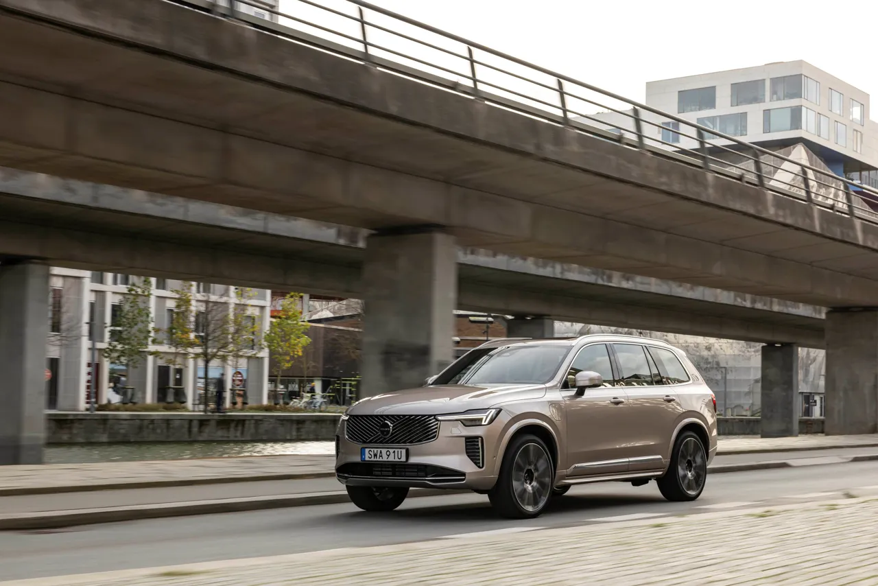 Volvo: Am vândut un milion de modele plug-in hybrid