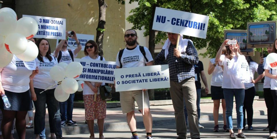 В Кишиневе к участникам акции солидарности журналистов никто не вышел