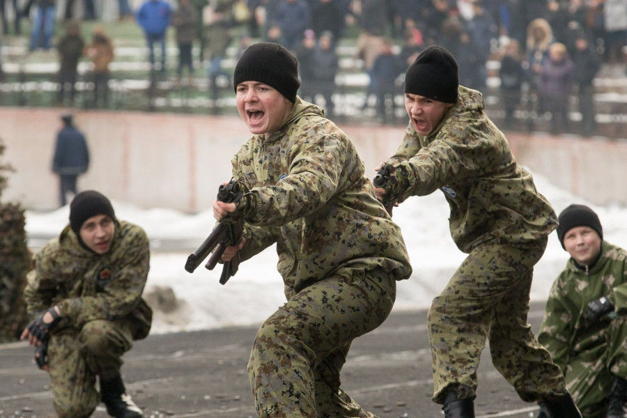 В Тирасполе отметили День защитника Отечества, Смирнов вновь появился на публике