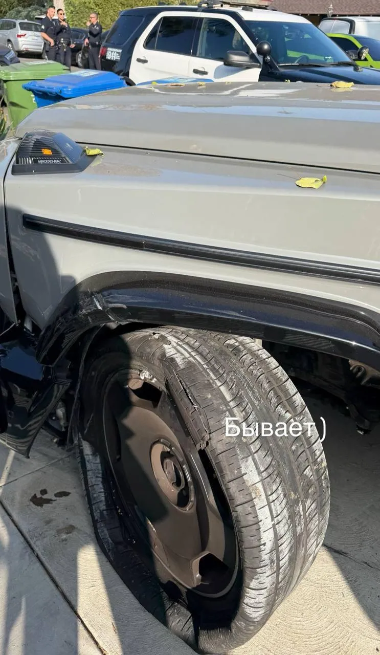 O prietenă a modelului moldovean Xenia Deli a dejucat jaful propriei case cu un G-Class