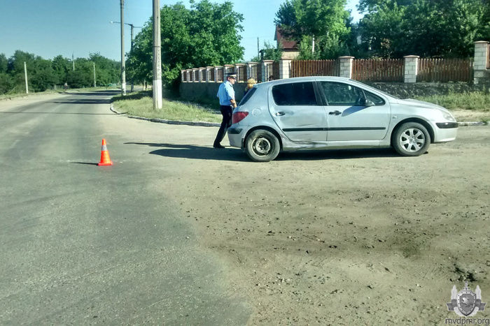 ДТП в Каменке: автомобиль не уступил дорогу мопеду