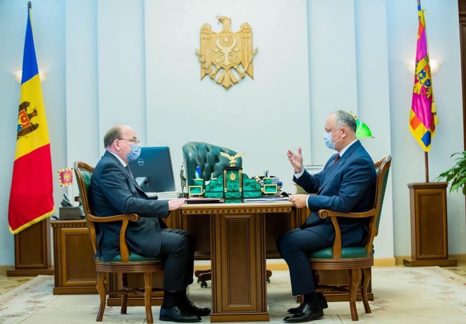 Глава государства провел встречу с послом РФ