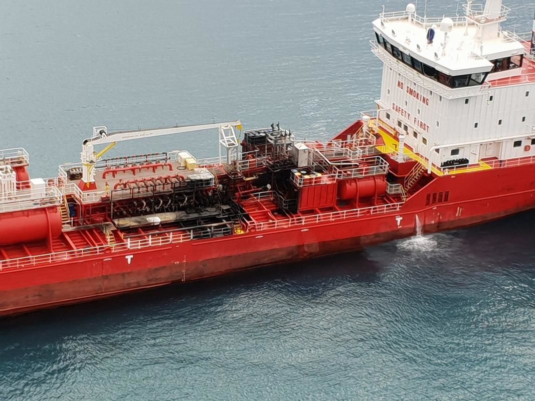 В Средиземном море взорвался танкер с нефтью: есть пострадавшие