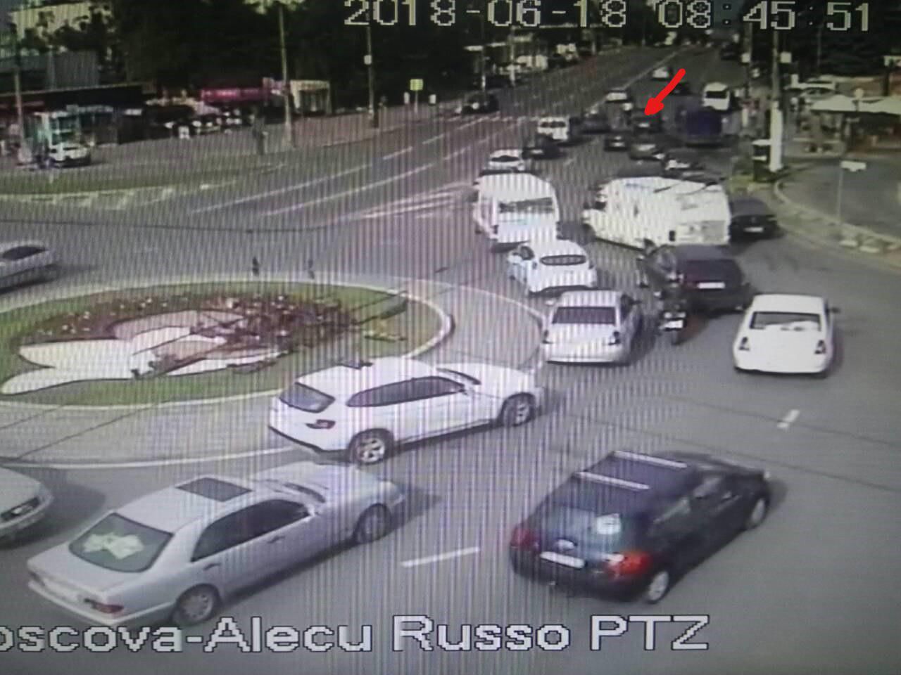 InfoTrafic: Из-за ДТП на Рышкановке затруднено дорожное движение