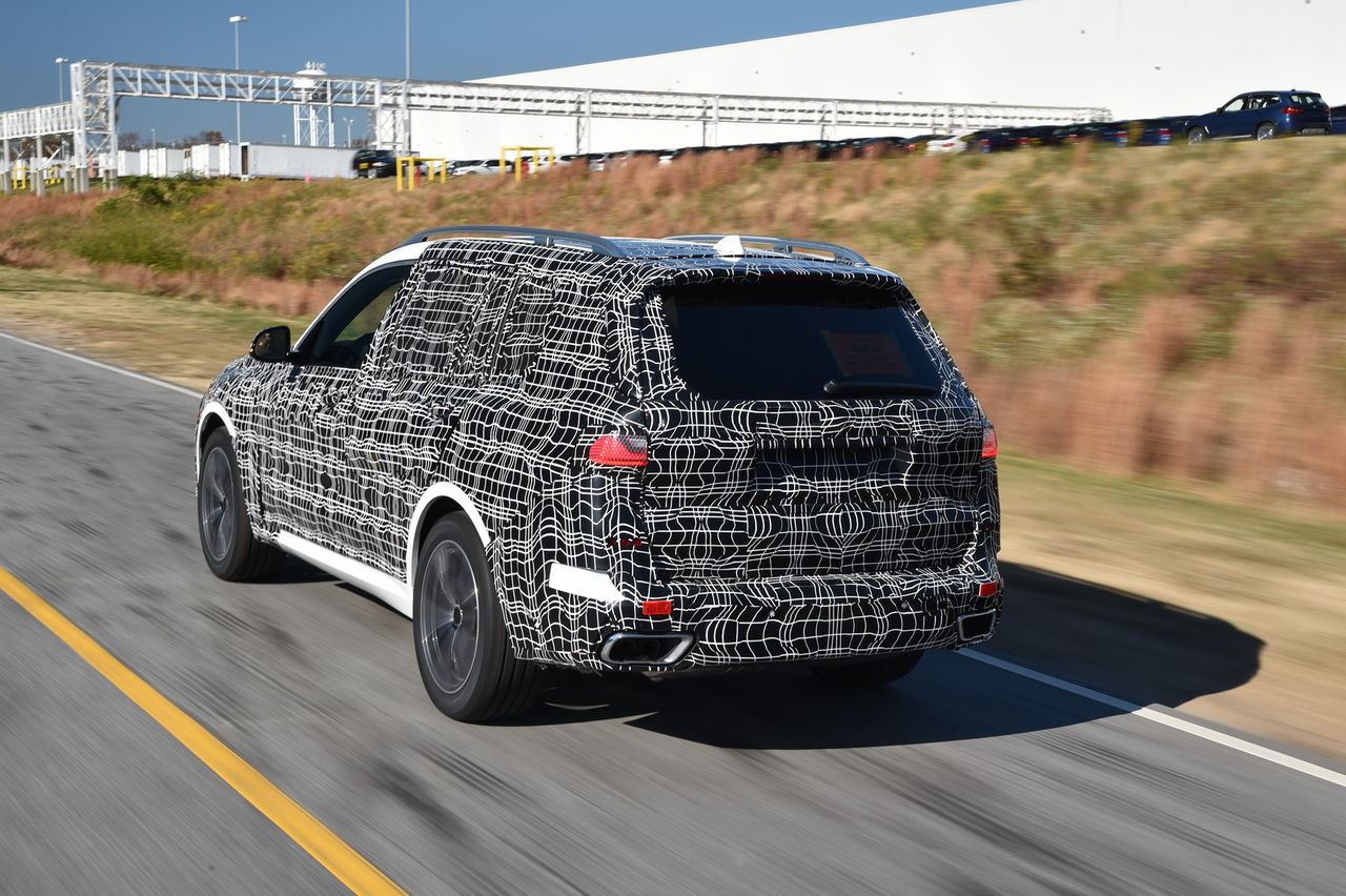 Gigantul BMW X7 e pe drum. Primele prototipuri au fost deja construite