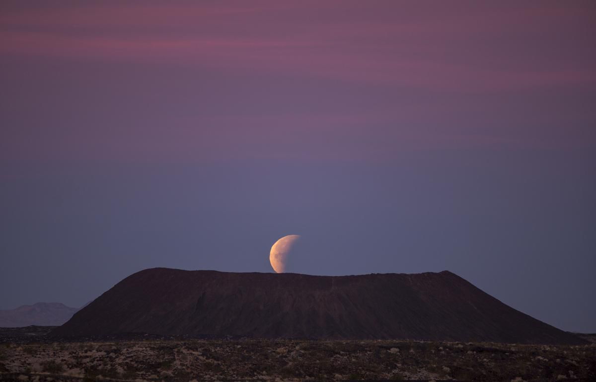 Prima Super Luna albastră sângerie din 2018. Imagini spectaculoase din lume