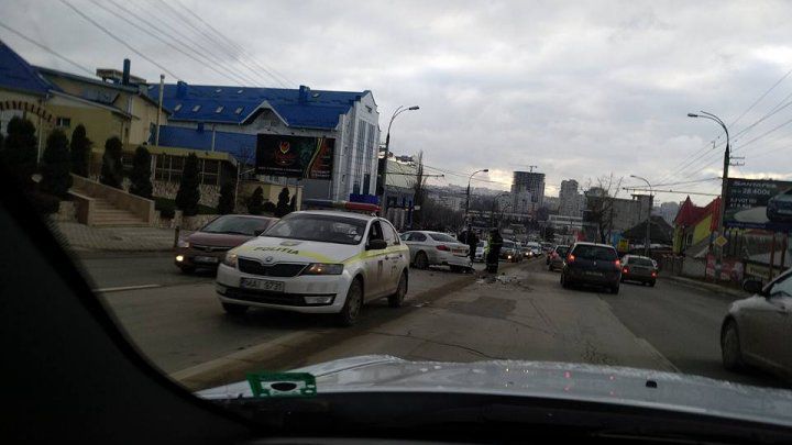 Автомобильная авария заблокировала движение на Оргеевском шоссе