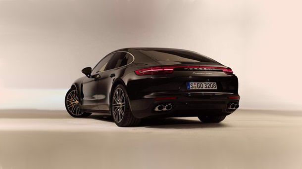 Новый Porsche Panamera рассекретили до премьеры