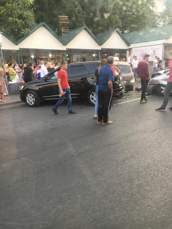 На Чеканах произошла массовая авария