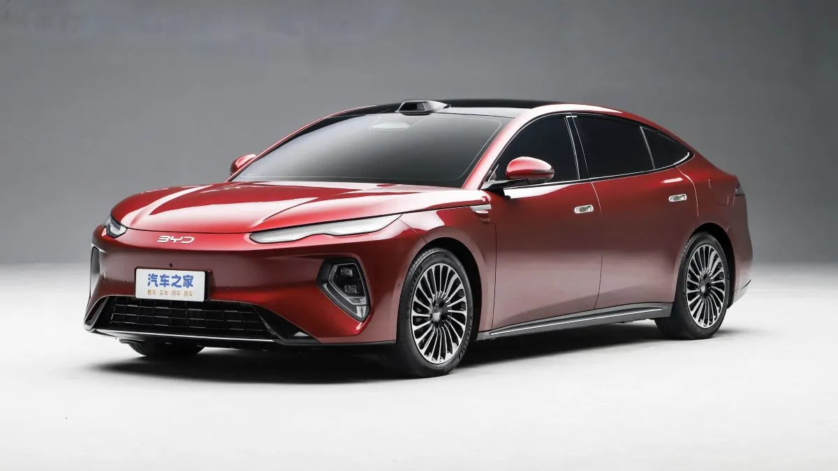 Флагманский «тюлень» BYD Seal 08 рассекречен в Китае