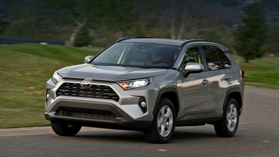 Toyota RAV4 и Corolla превратятся в гибридные Suzuki