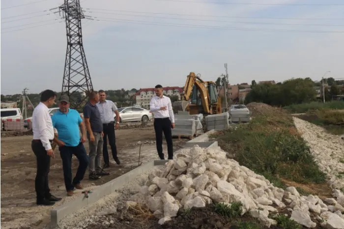 В Яловенах откроют зону отдыха с зеленым театром