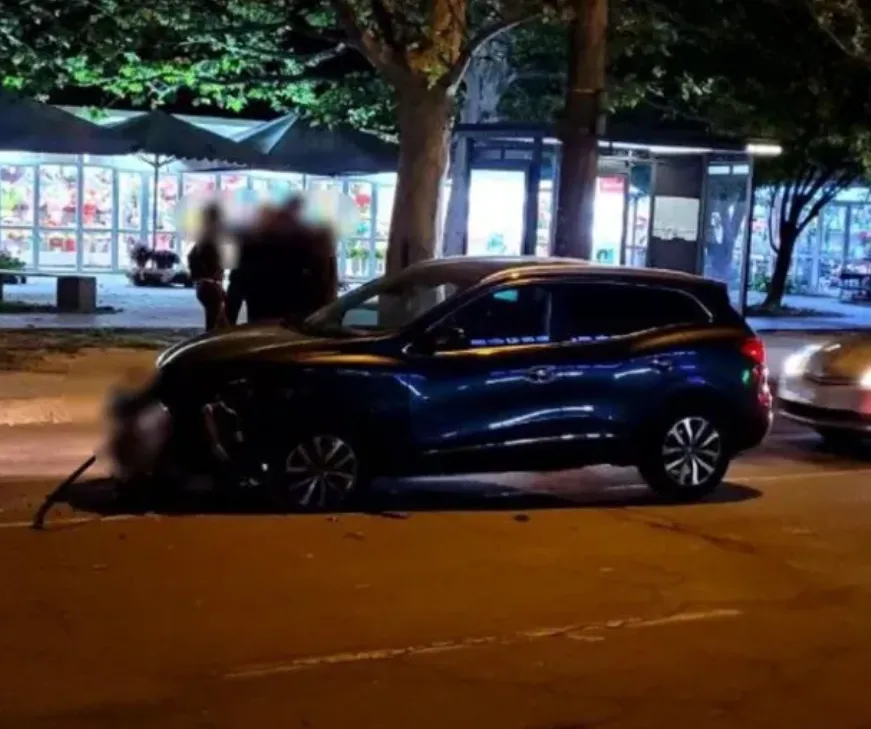 Ночное ДТП в столице: водителя BMW доставили в больницу