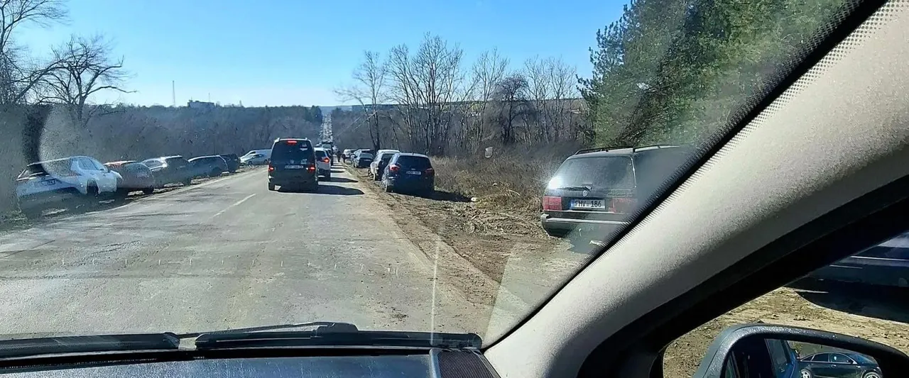Толпа людей собралась в Кишиневе на Балканском шоссе: ждали розыгрыша авто