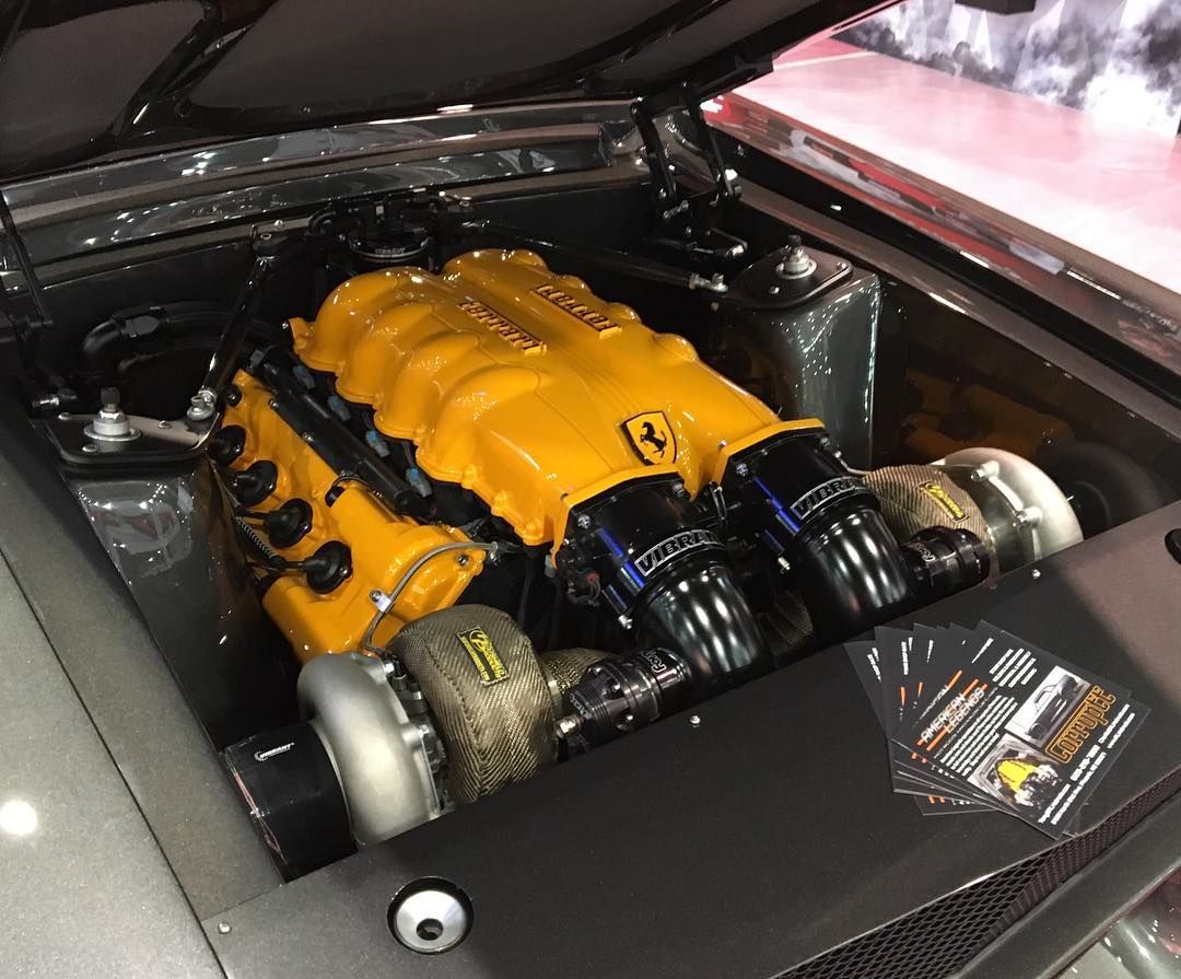 Американцы построили Mustang с двигателем от Ferrari