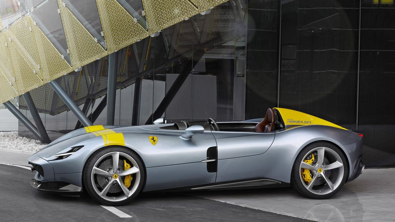 Ferrari показала самый мощный гиперкар в мире