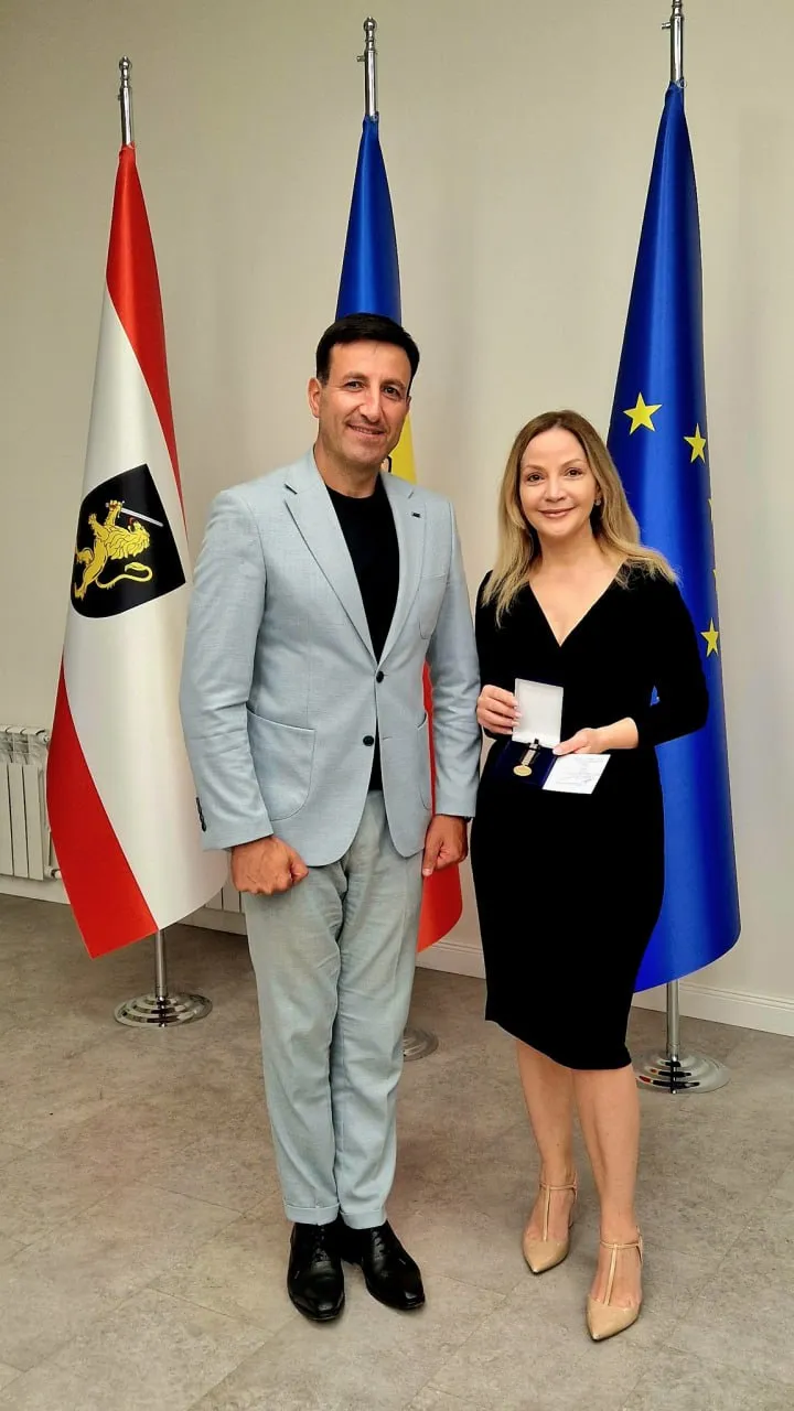 Un diplomat american din Moldova, decorat cu medalia MAI „Pentru cooperare”