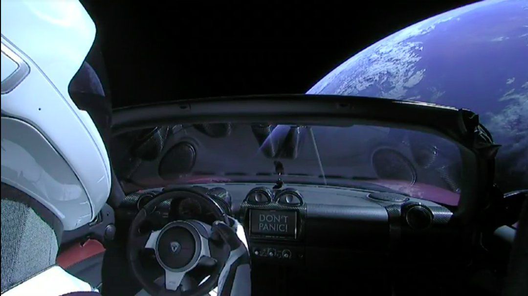 Маск впервые запустил к Марсу частную сверхтяжелую ракету Falcon Heavy
