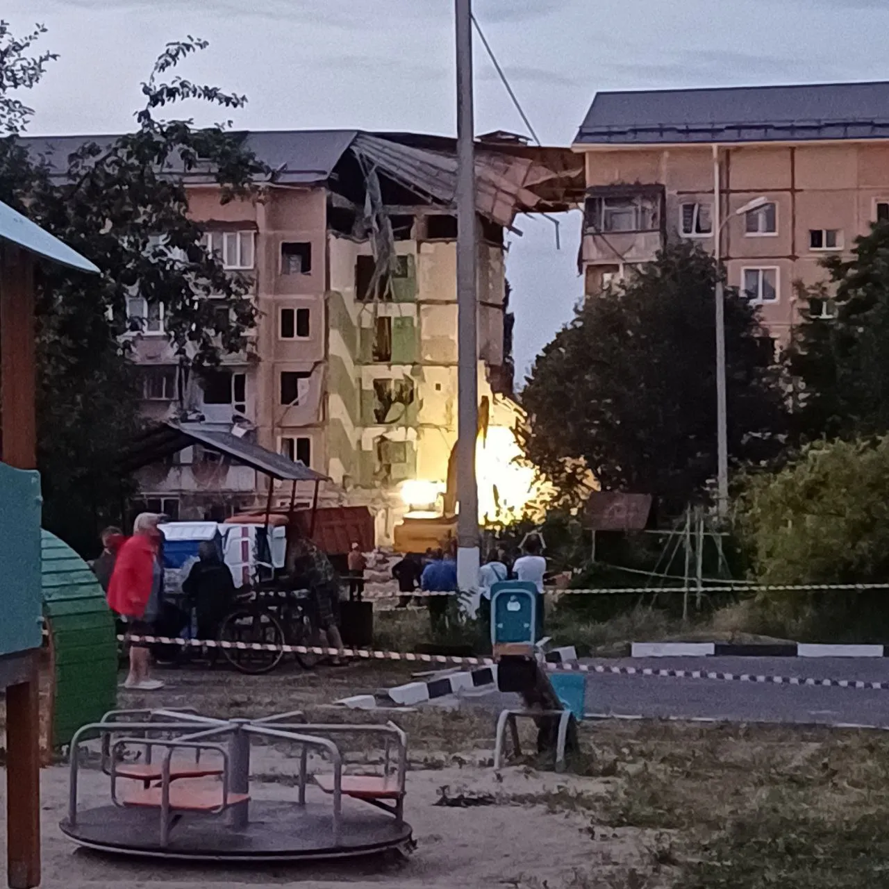 В Шебекино при обрушении подъезда жилого дома погибли пятеро