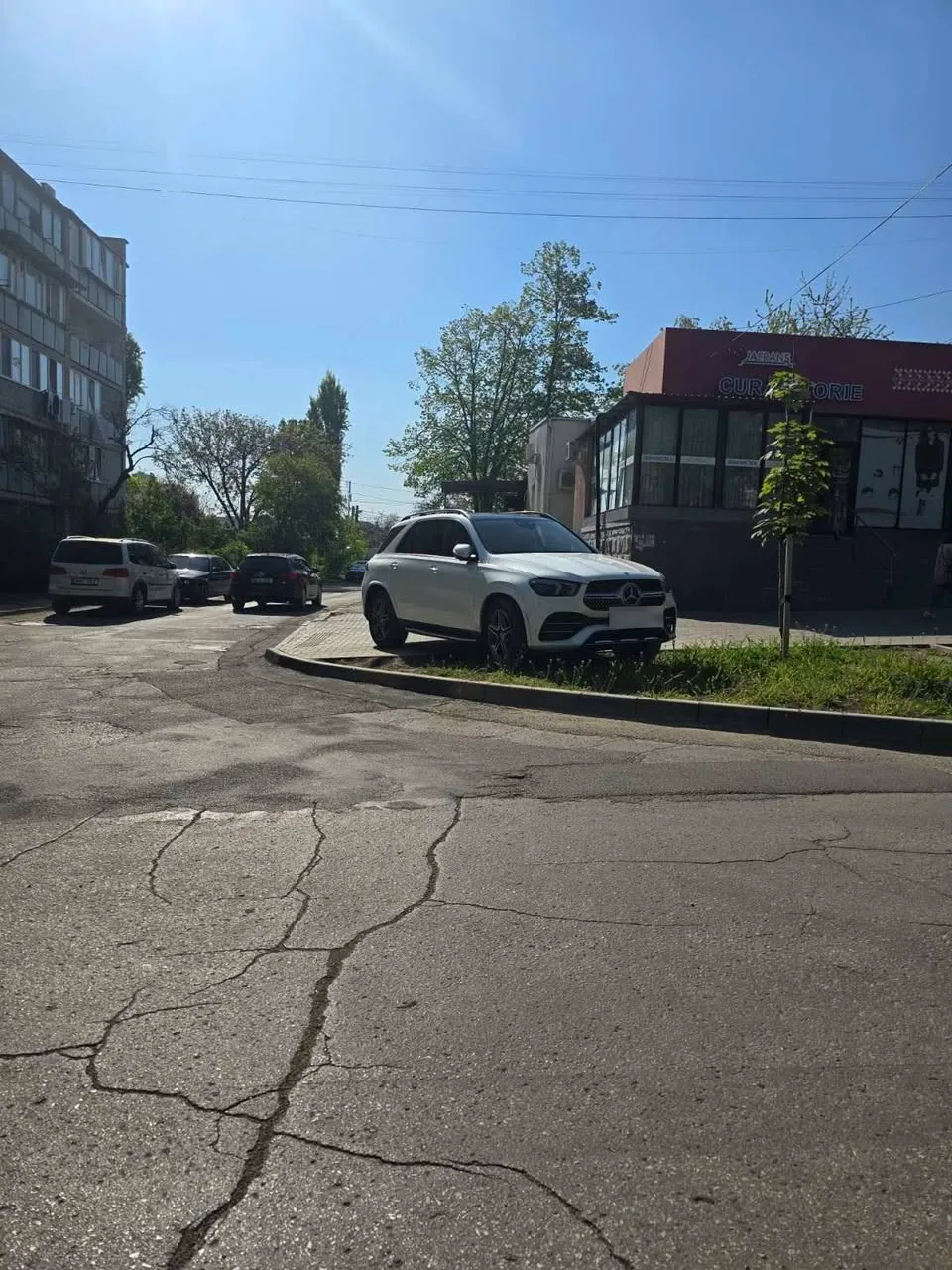 Галину Додон уличили в неправильной парковке в Кишинёве