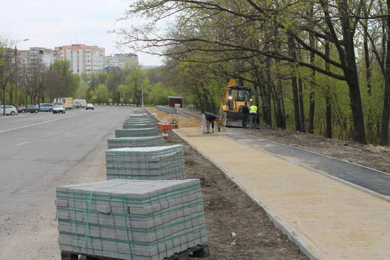 В столичном секторе Чеканы начались работы по благоустройству улицы
