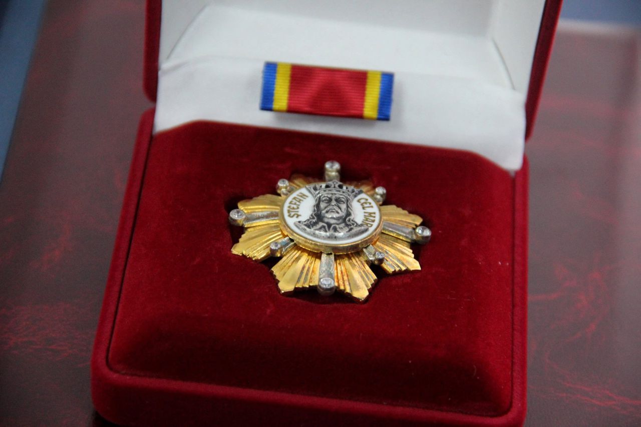Пожарные, потушившие пожар на Заводской, награждены