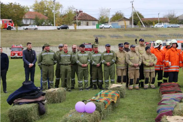 В селе Сирец прошел фестиваль пожарных-добровольцев