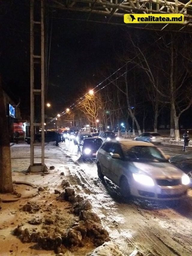 В столице за вечер произошли сразу две аварии с участием легковых автомобилей