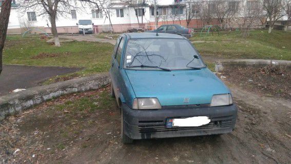 Șapte șoferi de la Ciocana s-au trezit cu mașinile vandalizate