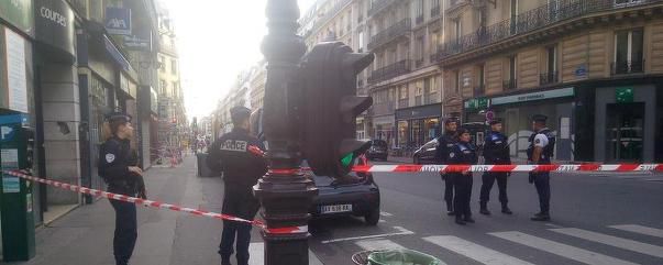 Explozie la Paris în faţa biroului ataşatului militar iordanian