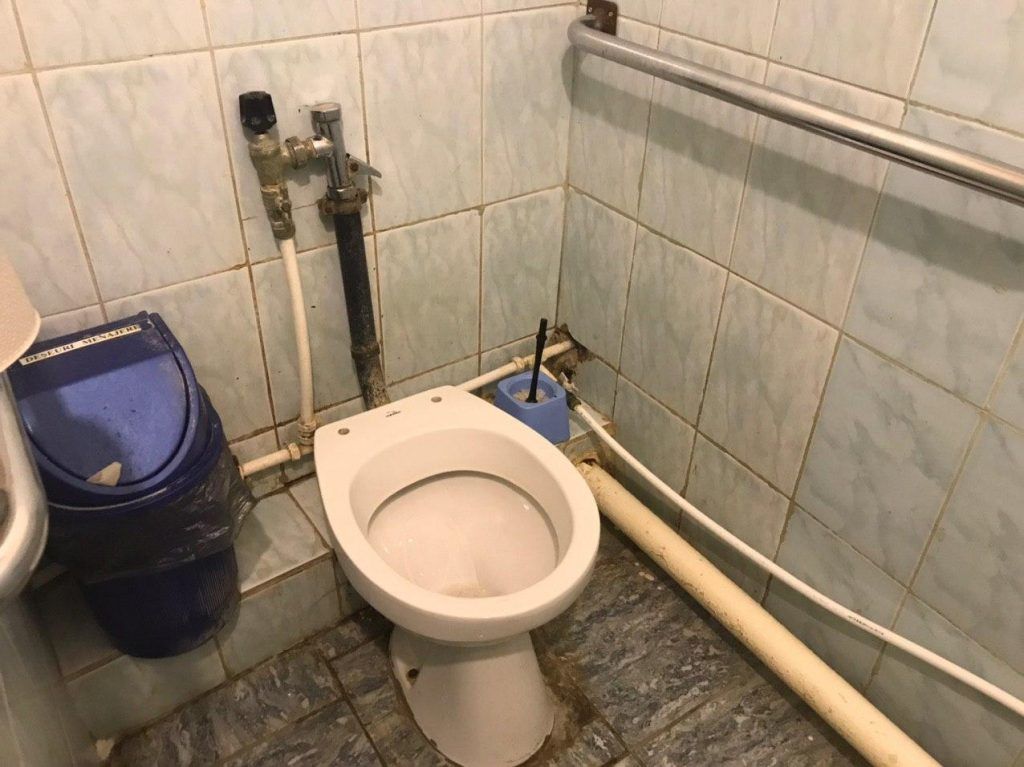 Пациент показал, в каких условиях находятся люди, которые проходят тест на коронавирус