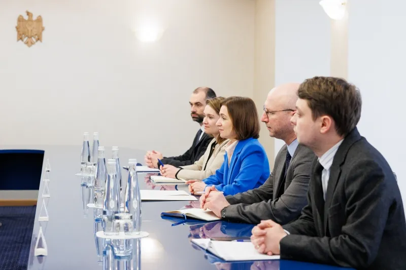 Maia Sandu a discutat cu Kamp despre educație multilingvă și protejarea identităților locale