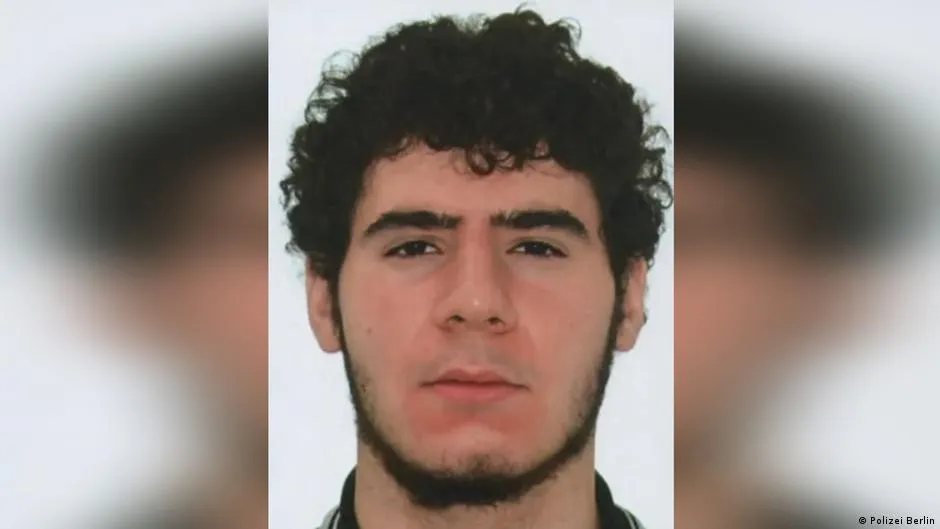 ЛГБТ-парад в Берлине прервали из-за наезда авто на людей: 1 погибший, 16 раненых