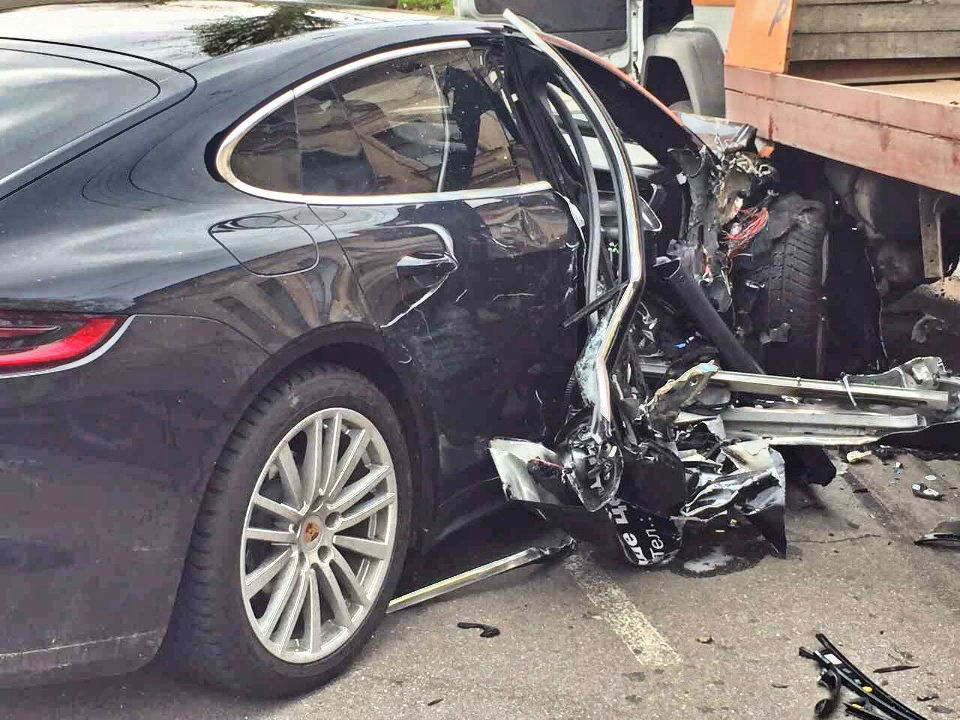 В Одессе во время тест-драйва разбили Porshe за 3 млн гривен