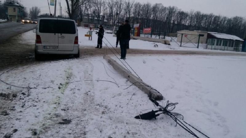 В Бельцах пьяный водитель снес столб