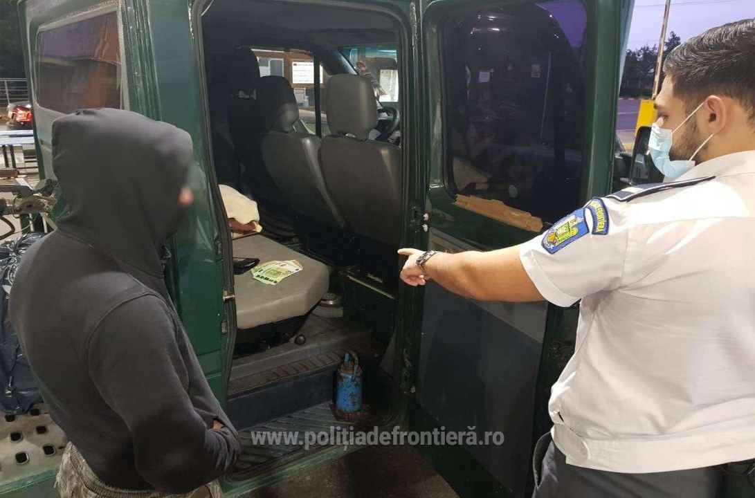 В Румынии пограничники оштрафовали и изъяли у молдаванина 5 тысяч евро