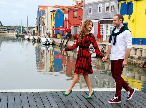 Interpreta rusă Iulia Saviceva a devenit, în premieră, mamă la 30 de ani