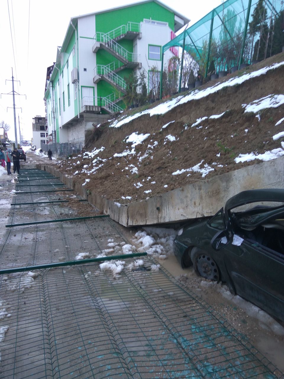 O nouă calamitate în Capitală: Unde au loc alunecări de teren