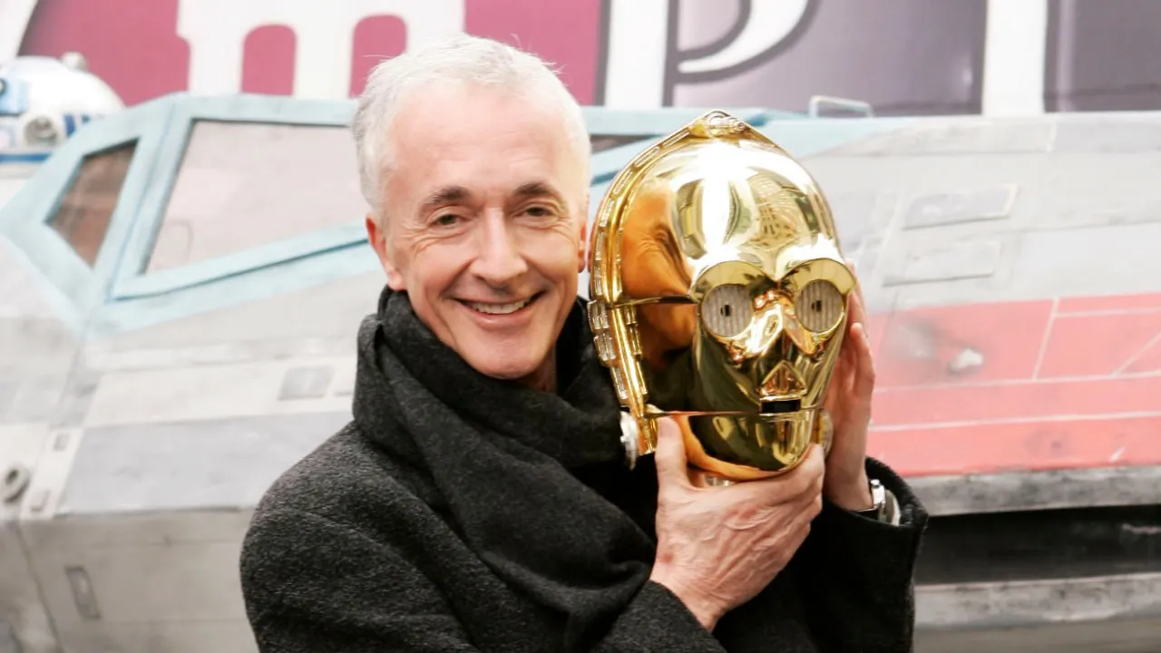 Голова C-3PO из киносаги Star Wars продана на аукционе за $843 тысячи