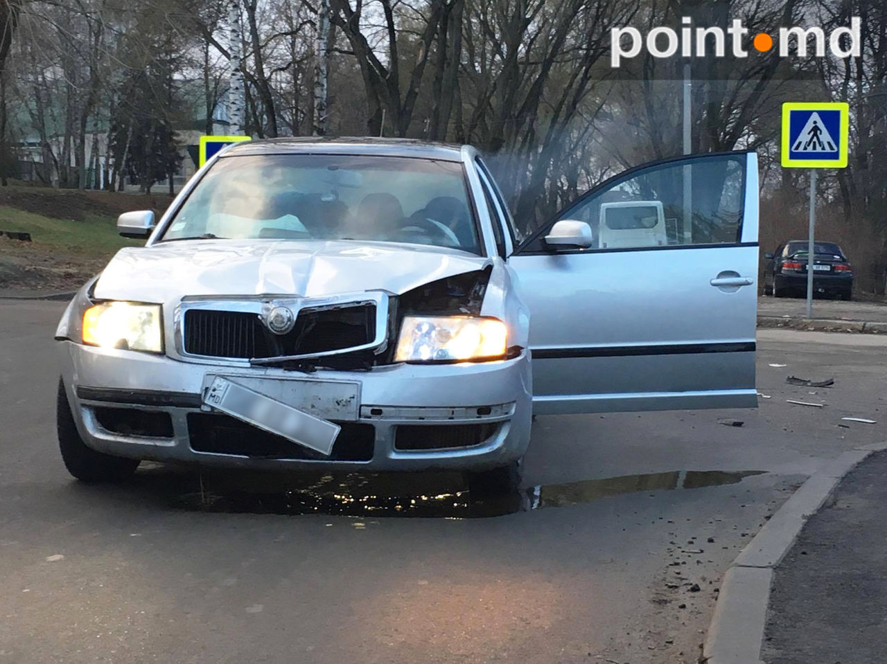 Accident la Buiucani: Doi șoferi nu au putut împărți o intersecție. Momentul impactului