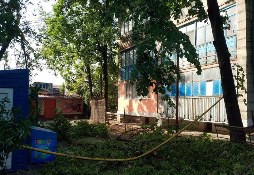 В Рыбнице устранили последствия прошедшей грозы