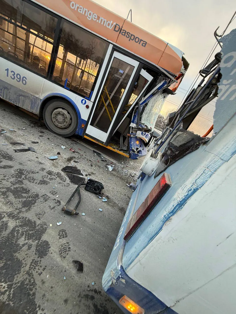 В Кишинёве произошло ДТП с участием двух троллейбусов