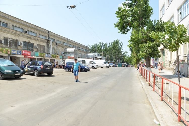 Полиция продолжает борьбу с уличной торговлей