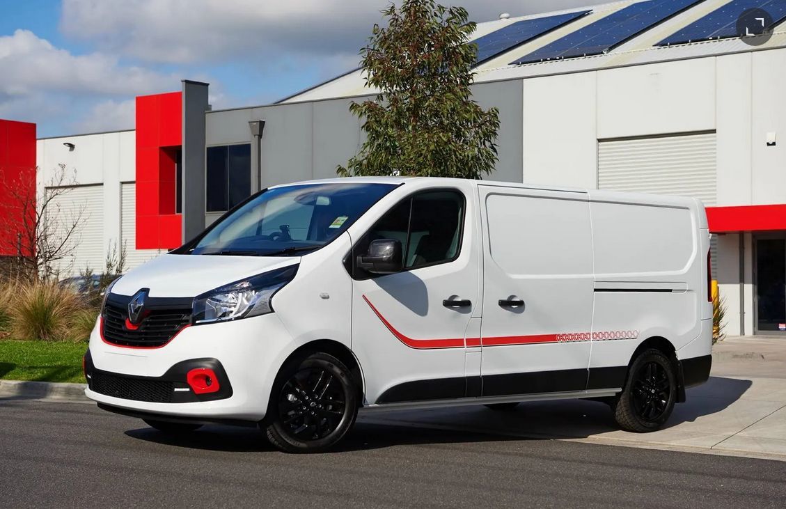 Компания Renault представила «формульный» фургон модели Trafic