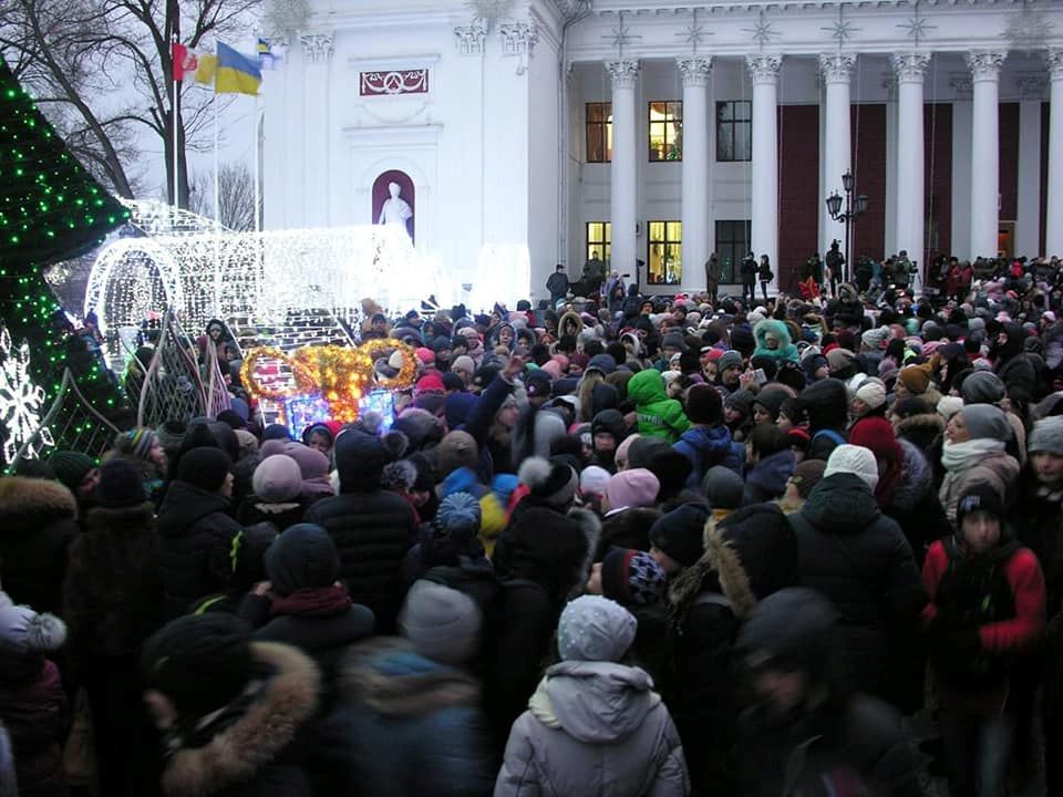 В Одессе произошла давка за бесплатными подарками