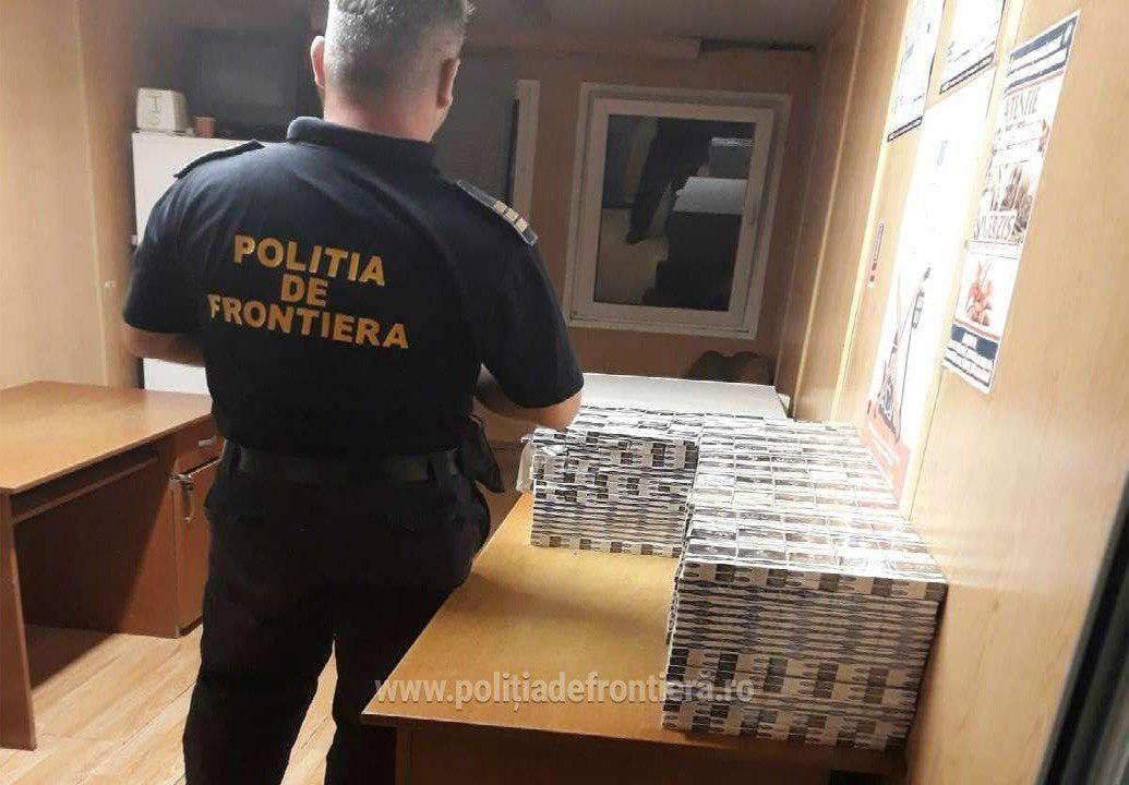 В поезде Кишинев-Бухарест обнаружено почти 30 000 контрабандных сигарет