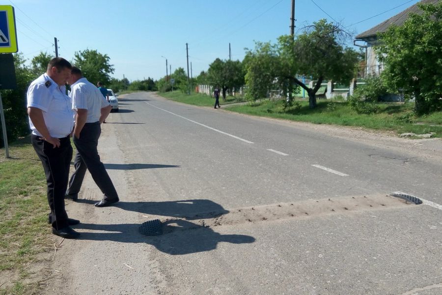 В селе Чумай на автодороге неизвестные демонтировали лежачих полицейских