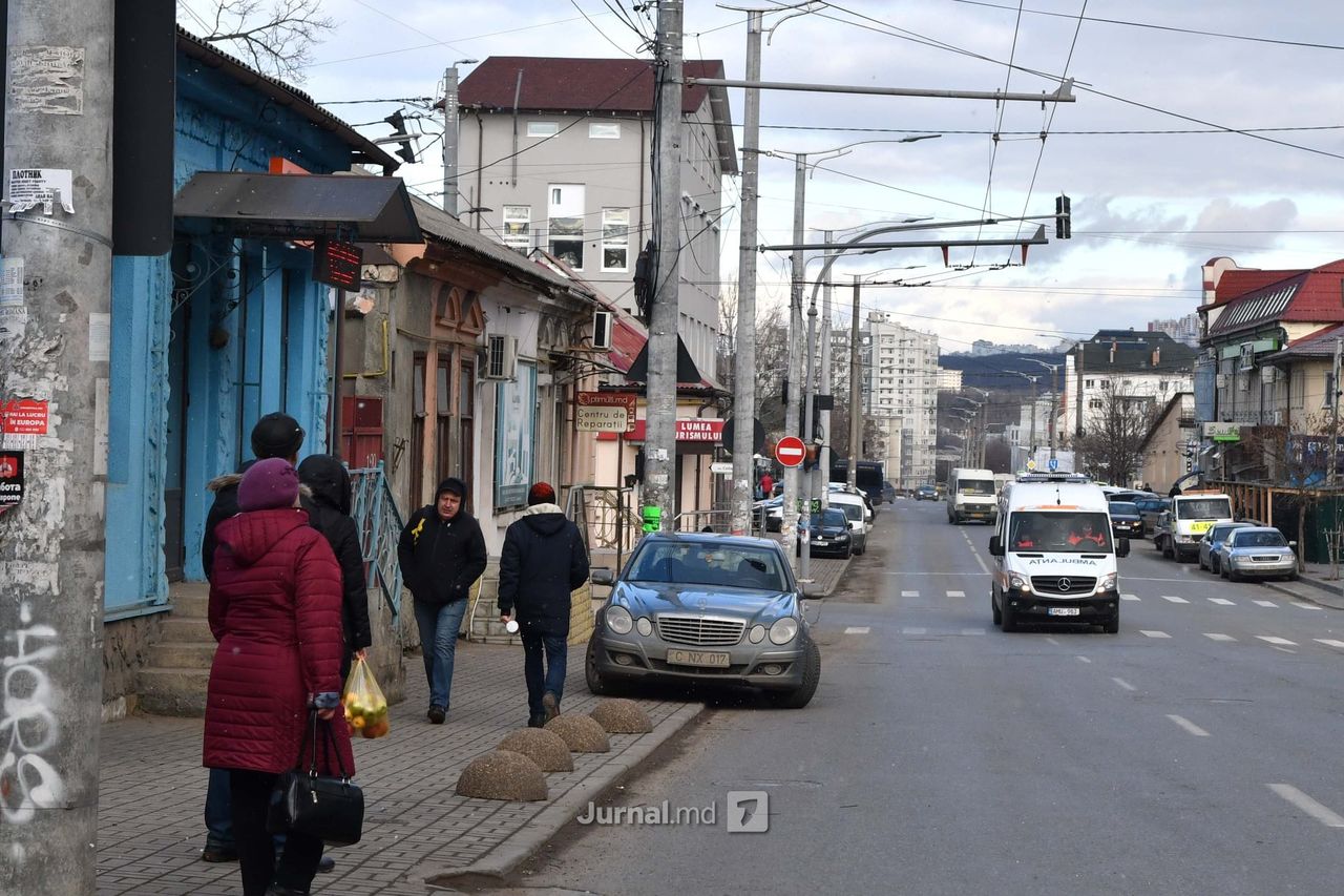 В Кишиневе на улице Александри до сих пор нет остановок